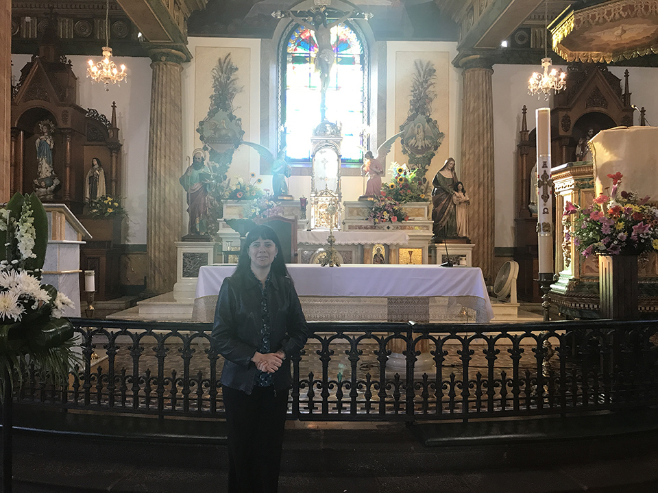 Canto en actividades religiosas Ministerio de Silvia Rodriguez